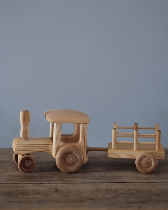 Tracteur et remorque en bois