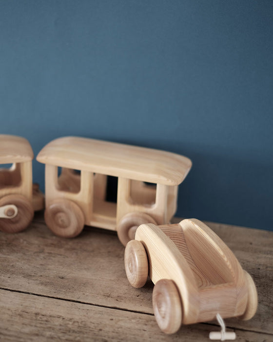 Train en bois